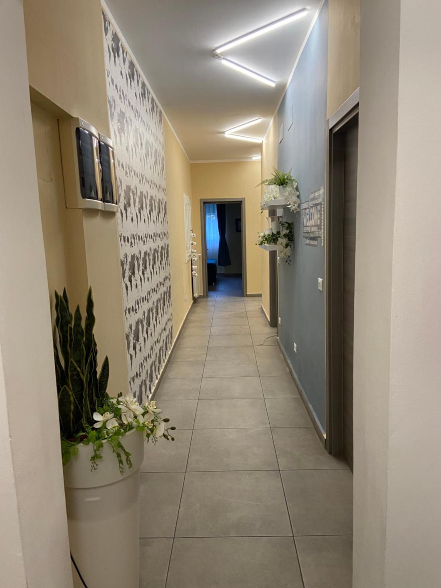 Paradise Inn Ліворно Екстер'єр фото