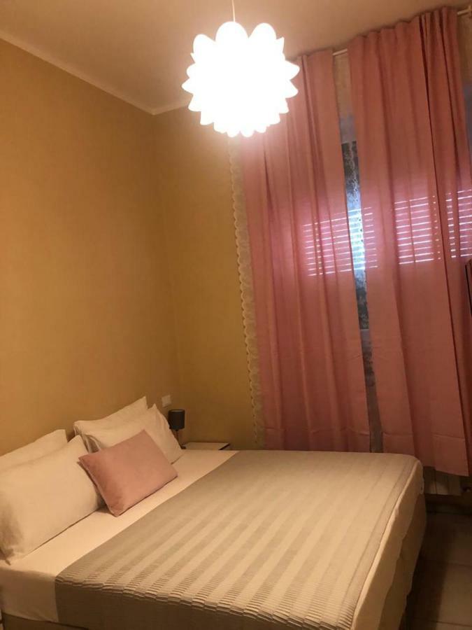 Paradise Inn Ліворно Екстер'єр фото