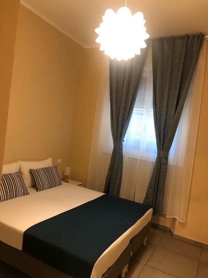 Paradise Inn Ліворно Екстер'єр фото